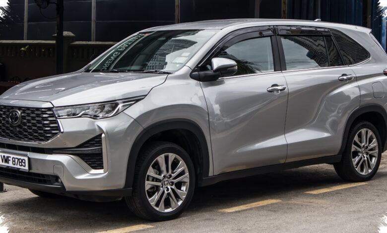 Toyota Veloz HEV Kian Menempel Innova Zenix, Selisih Penjualan Hanya 2.132 Unit