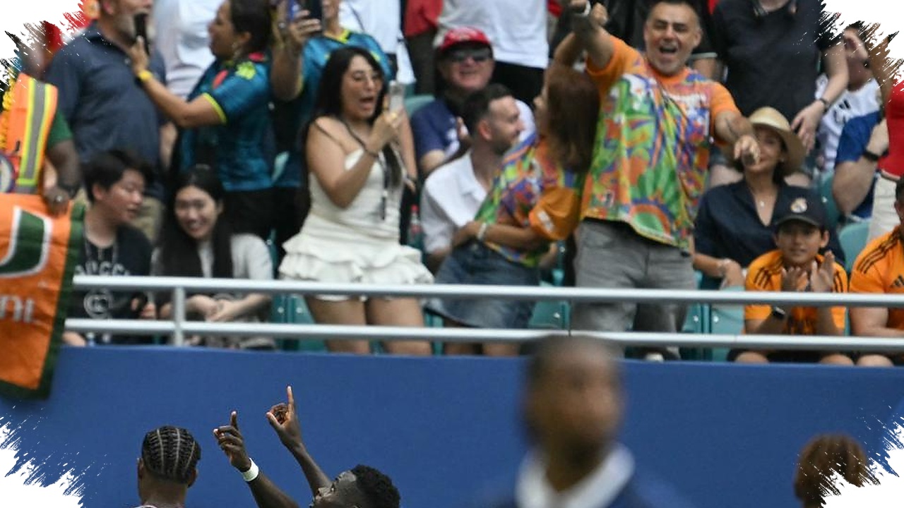 Hattrick Saka Mematahkan Kebangkitan Prancis, Inggris Menang 6-4 dalam Drama 10 Gol