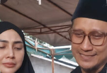 Sepatu Kotor yang Pernah Membuat Arie Untung Malu, Kini Mengungkap Kebanggaan Sang Ayah