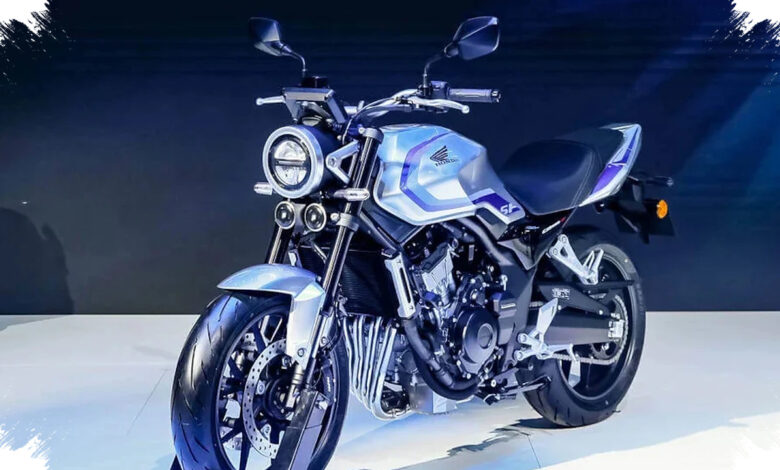 Honda CB400 Super Four Kembali, E-Clutch Membawa Klasik ke Era Modern