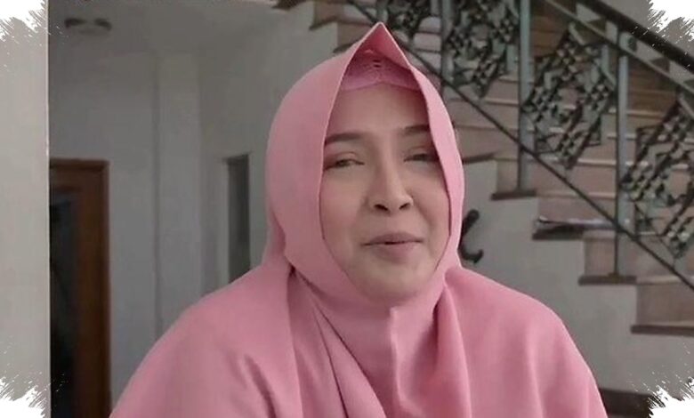 Dewi Irawan Menjaga Ria dan Lukman hingga Akhir, Beratnya Hati Seorang Caregiver