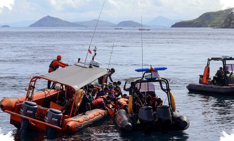 Dua Penyintas Ditemukan Berpegangan pada Gabus, Selamat KM Nurul Salsa Jadi 59 Orang