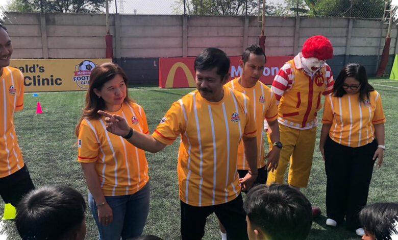 40 Anak Prasejahtera Latihan Gratis dengan Indra Sjafri, Dapat Sepatu dan Jersey Baru