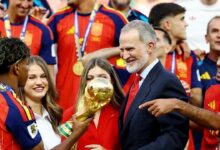 Lamine Yamal Dipeluk Raja Felipe VI, Gestur Berbeda Usai Spanyol Juara Dunia