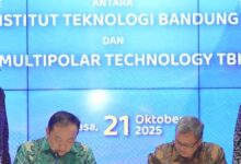 Saham MLPT Dipecah 25 Kali, Harga Acuan Rp 1.040 Kini Berlaku di Bursa