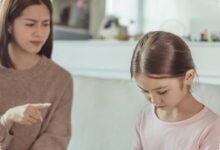 5 Tanda Eggshell Parenting yang Membuat Anak Tumbuh Selalu Waspada