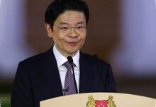Dua Pejabat Mundur, Lawrence Wong Rombak Kabinet Singapura dan Angkat Shanmugam