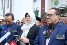 Eksepsi Dokter Tifa Dikabulkan, Dakwaan Ijazah Jokowi Batal Demi Hukum
